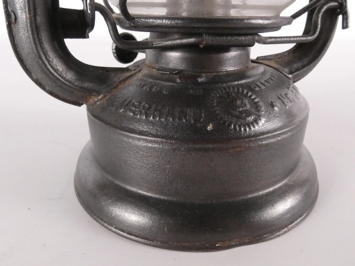 2 vintage olielantaarns en 1 karbidlamp