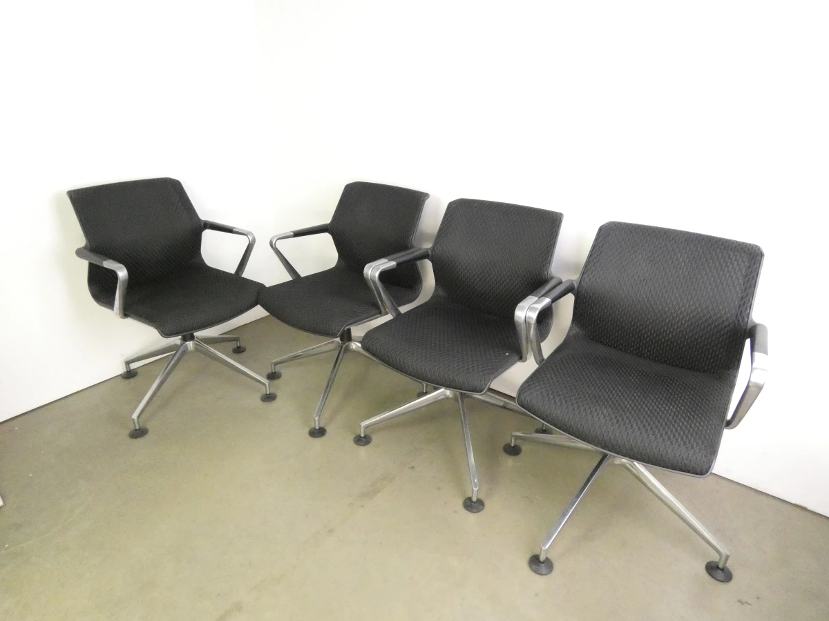 Set van 4 Vitra Unix Designstoelen