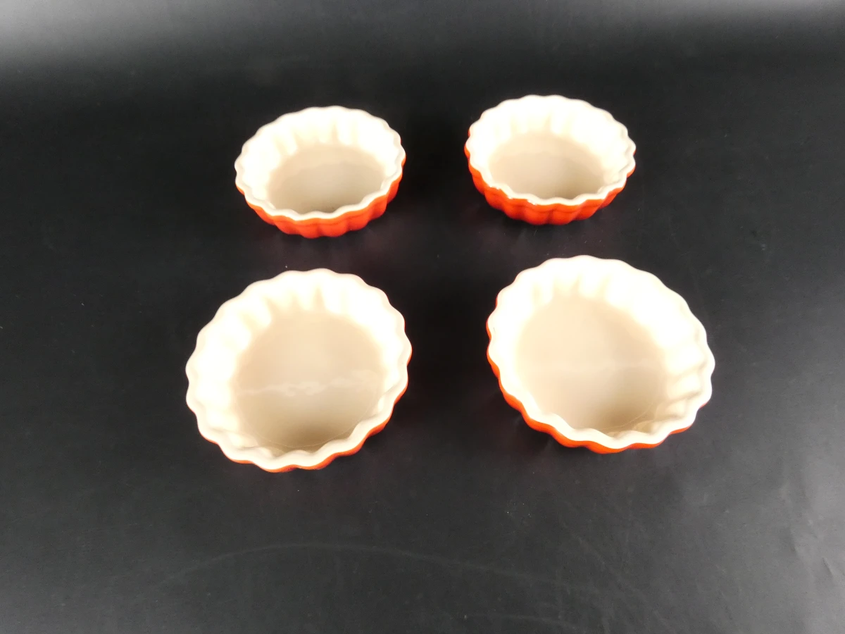 Le Creuset theepot met schaaltjes en peper- en zoutmolens