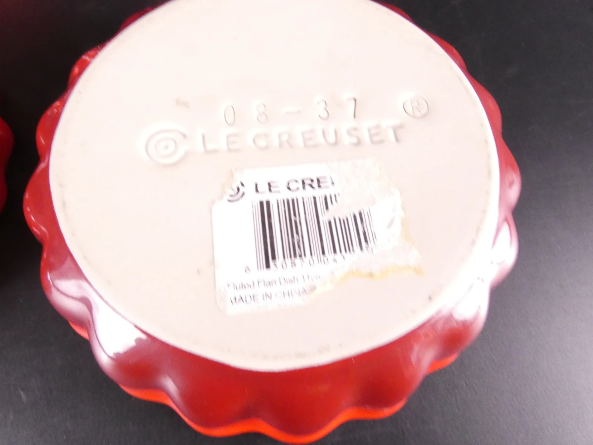 Le Creuset theepot met schaaltjes en peper- en zoutmolens