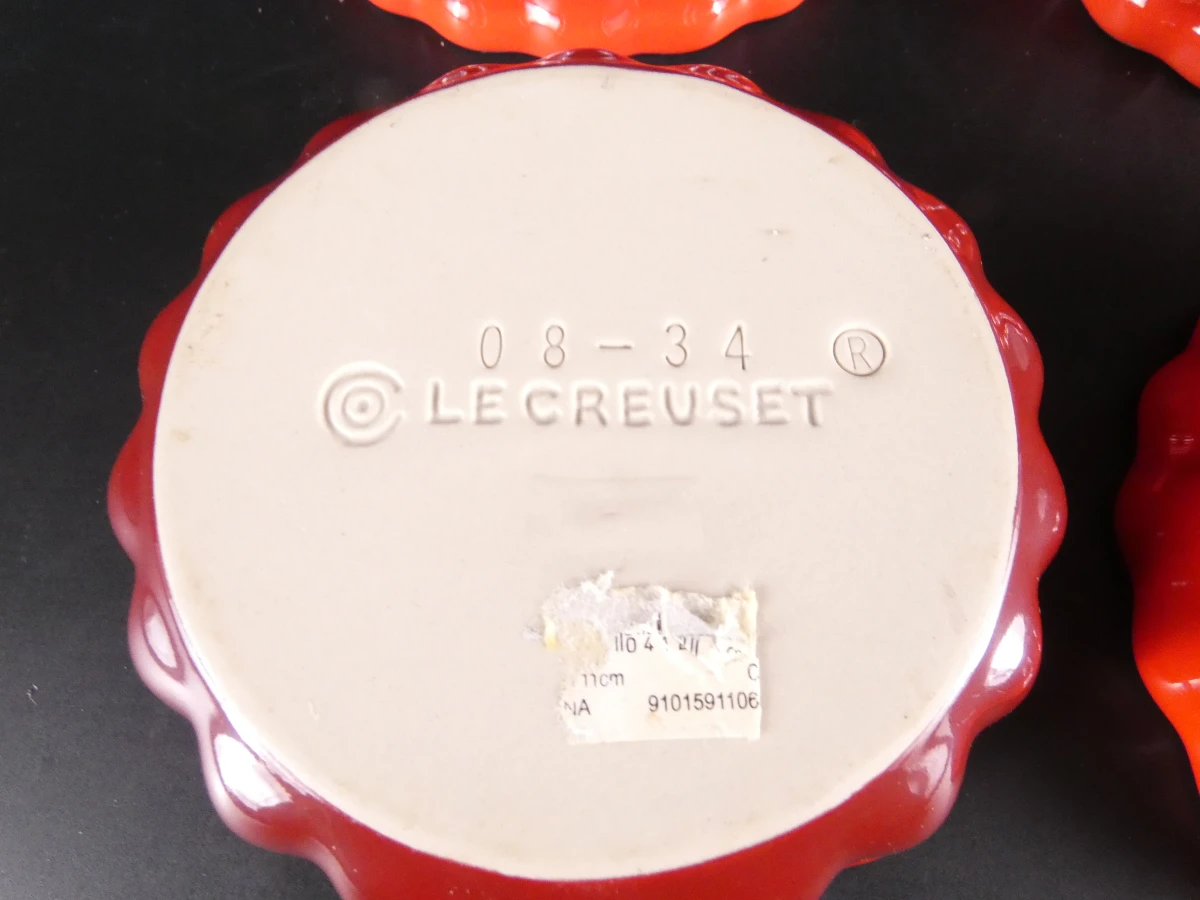 Le Creuset theepot met schaaltjes en peper- en zoutmolens