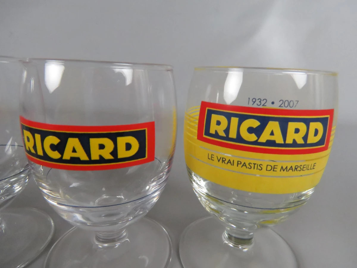 4 Ricard glazen