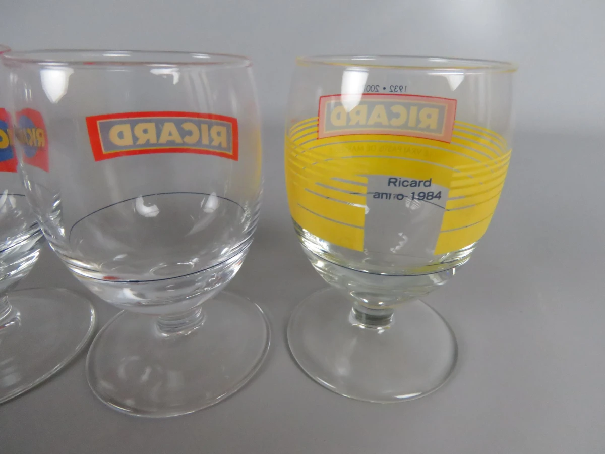 4 Ricard glazen