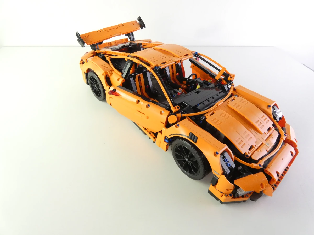 Technisch LEGO model van de sportwagen GT3RS