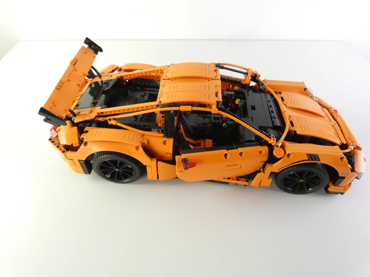 Technisch LEGO model van de sportwagen GT3RS