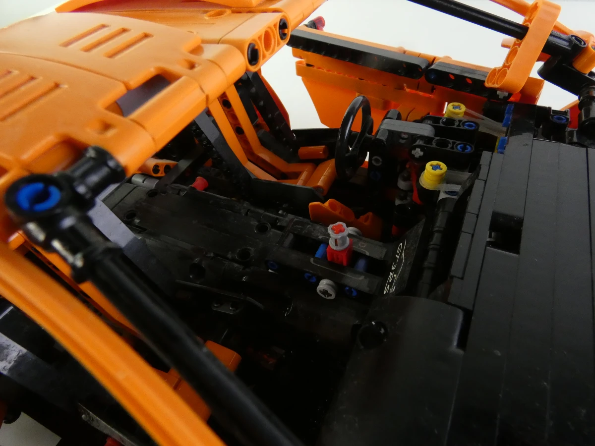 Technisch LEGO model van de sportwagen GT3RS