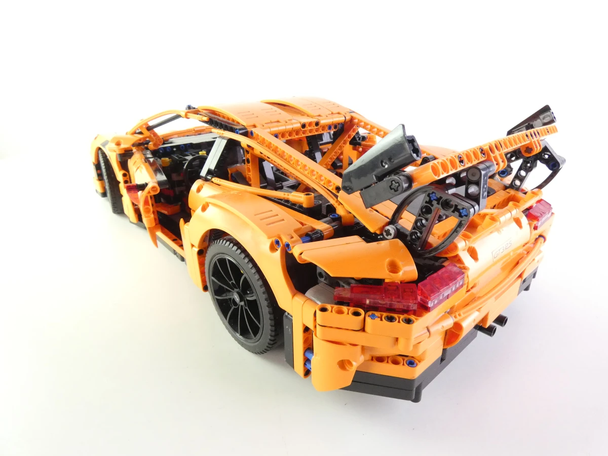 Technisch LEGO model van de sportwagen GT3RS
