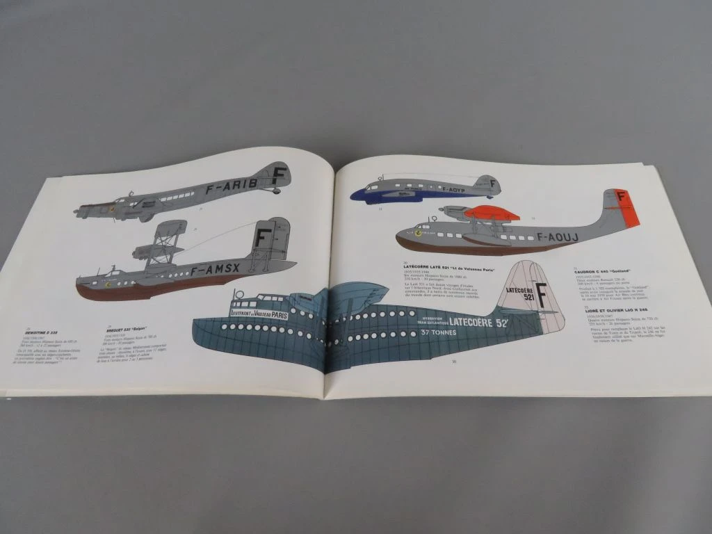 Set van 8 boeken over Air France en luchtvaartgeschiedenis