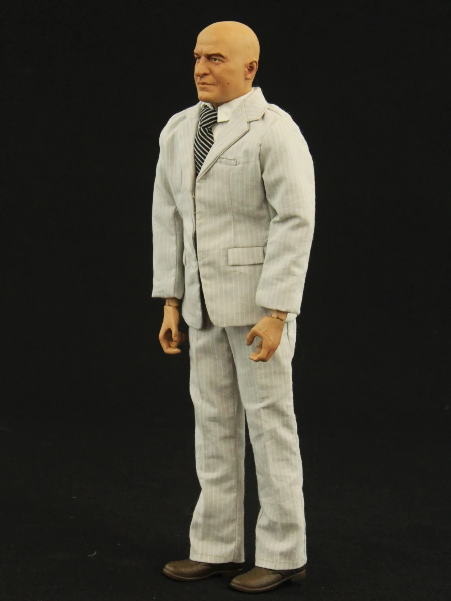 Lex Luthor actiefiguur 1/6 schaal in lichtgrijs pak