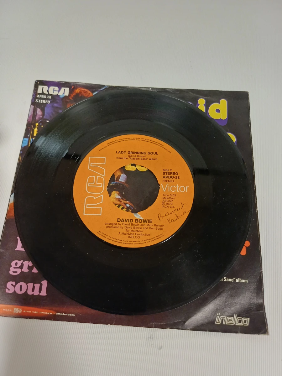 3 David Bowie 7" singles