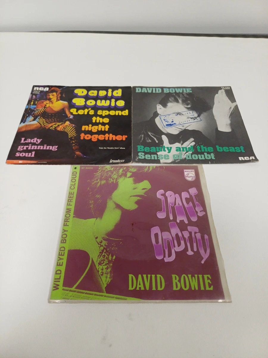 3 David Bowie 7" singles