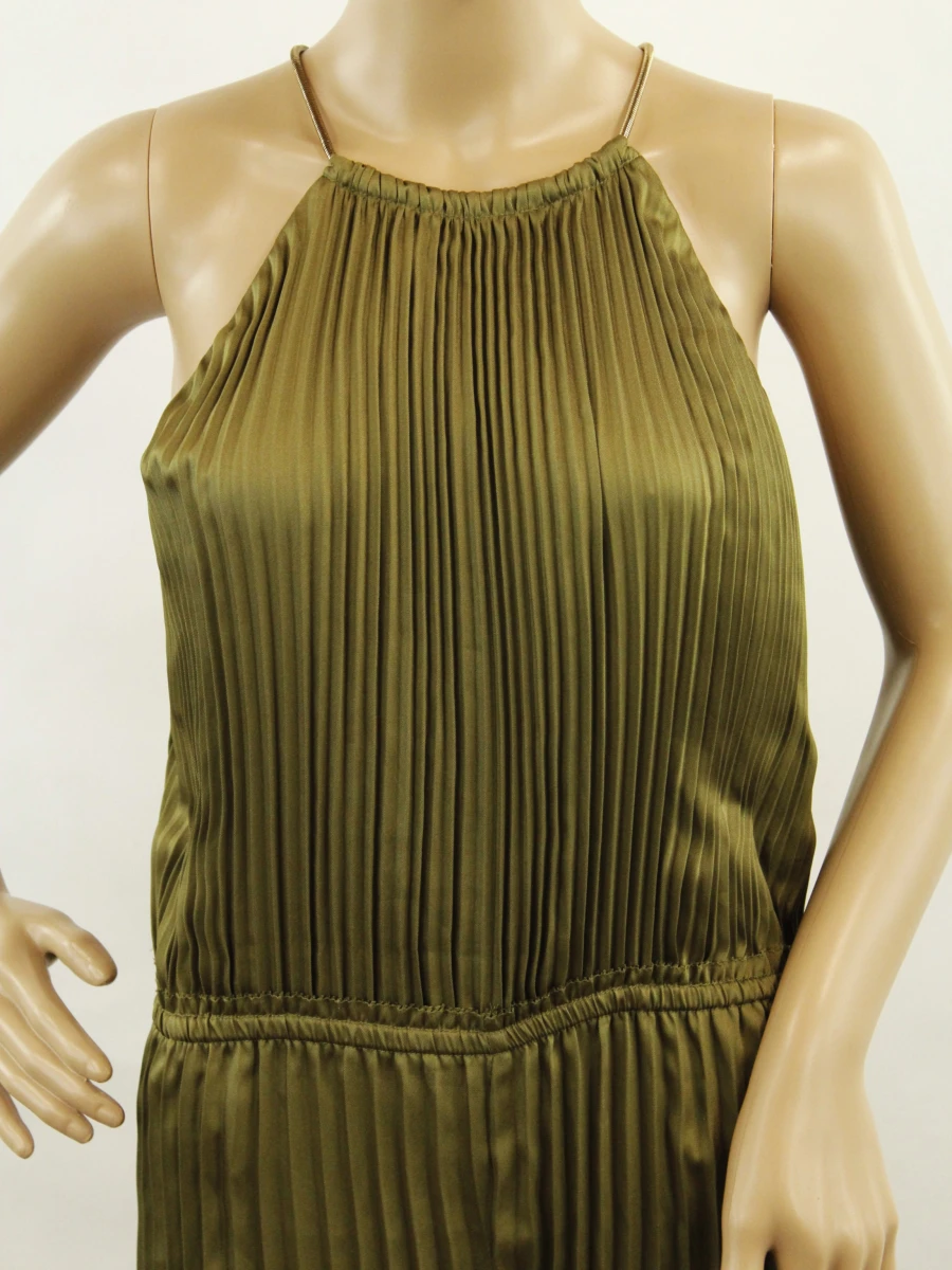 Michael Kors olijfgroene jumpsuit met pliséeffect en details in goudkleurig metaal