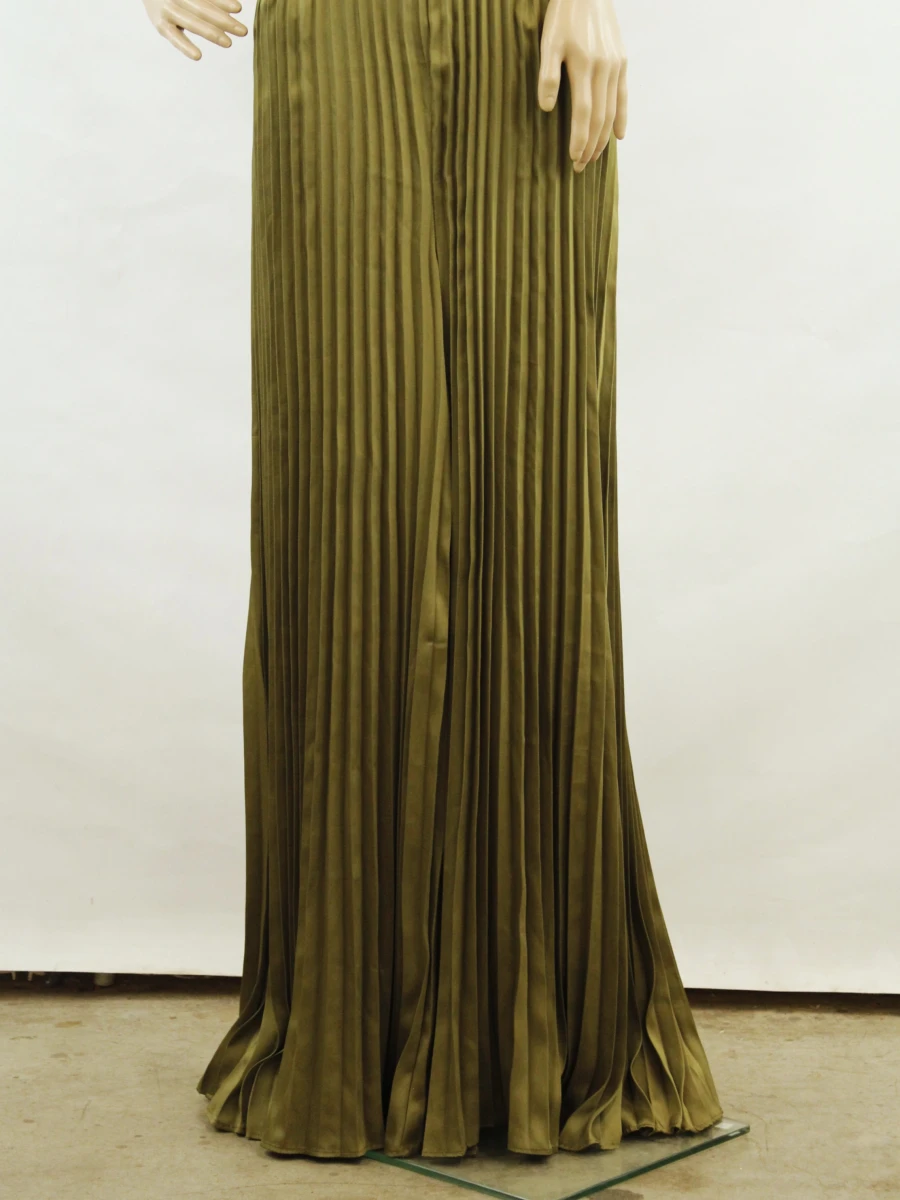 Michael Kors olijfgroene jumpsuit met pliséeffect en details in goudkleurig metaal