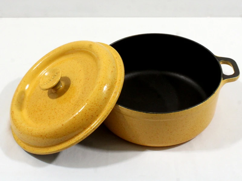 Invicta Vintage Gietijzeren Cocotte, Frankrijk ca. 1970–1985
