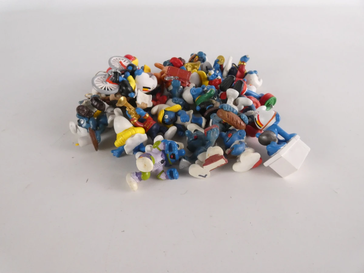 Lot van 28 Smurfenfiguren – Schleich & Peyo