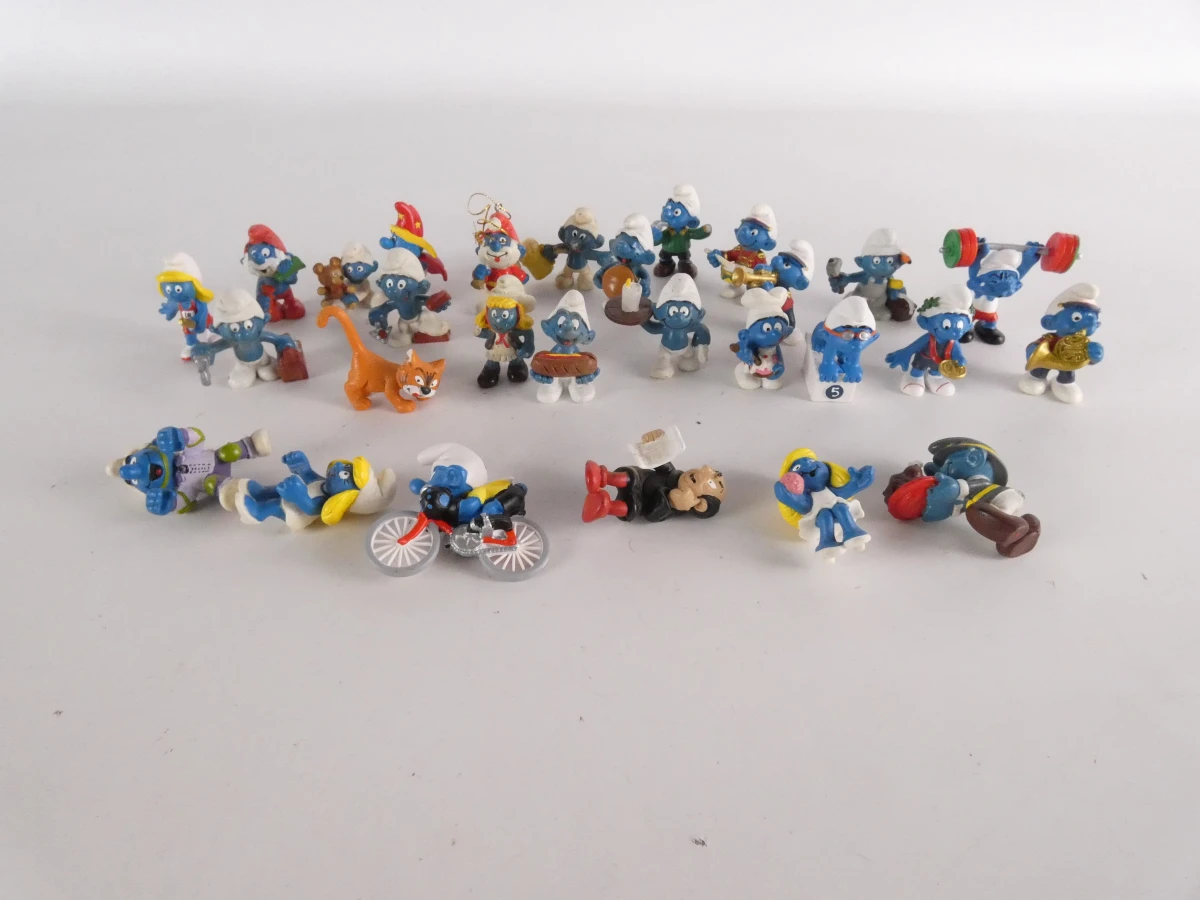 Lot van 28 Smurfenfiguren – Schleich & Peyo