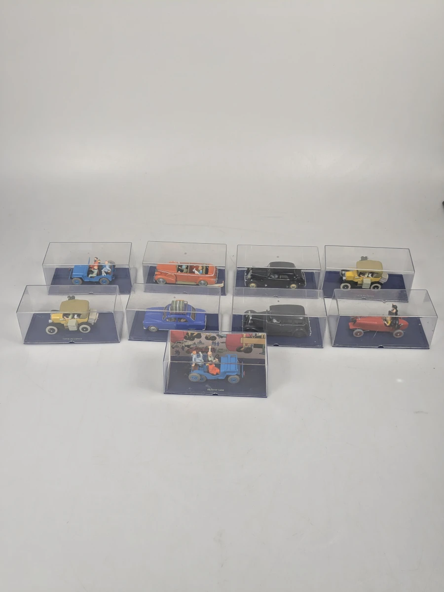 Set van 9 Kuifje miniatuurauto's met figuren in displayboxen