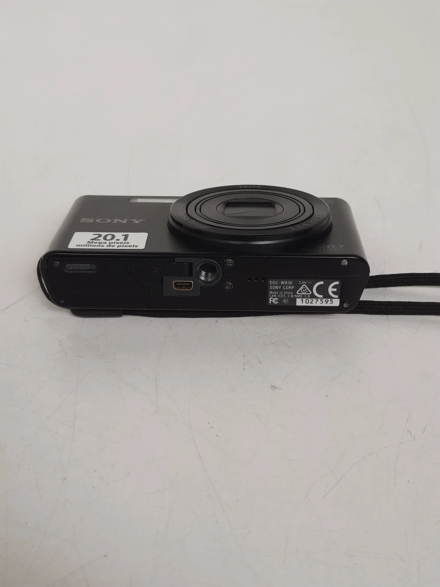 Compacte Sony Cyber-shot DSC-W830 Camera + Oplader & Hoesje – 20.1 Megapixel