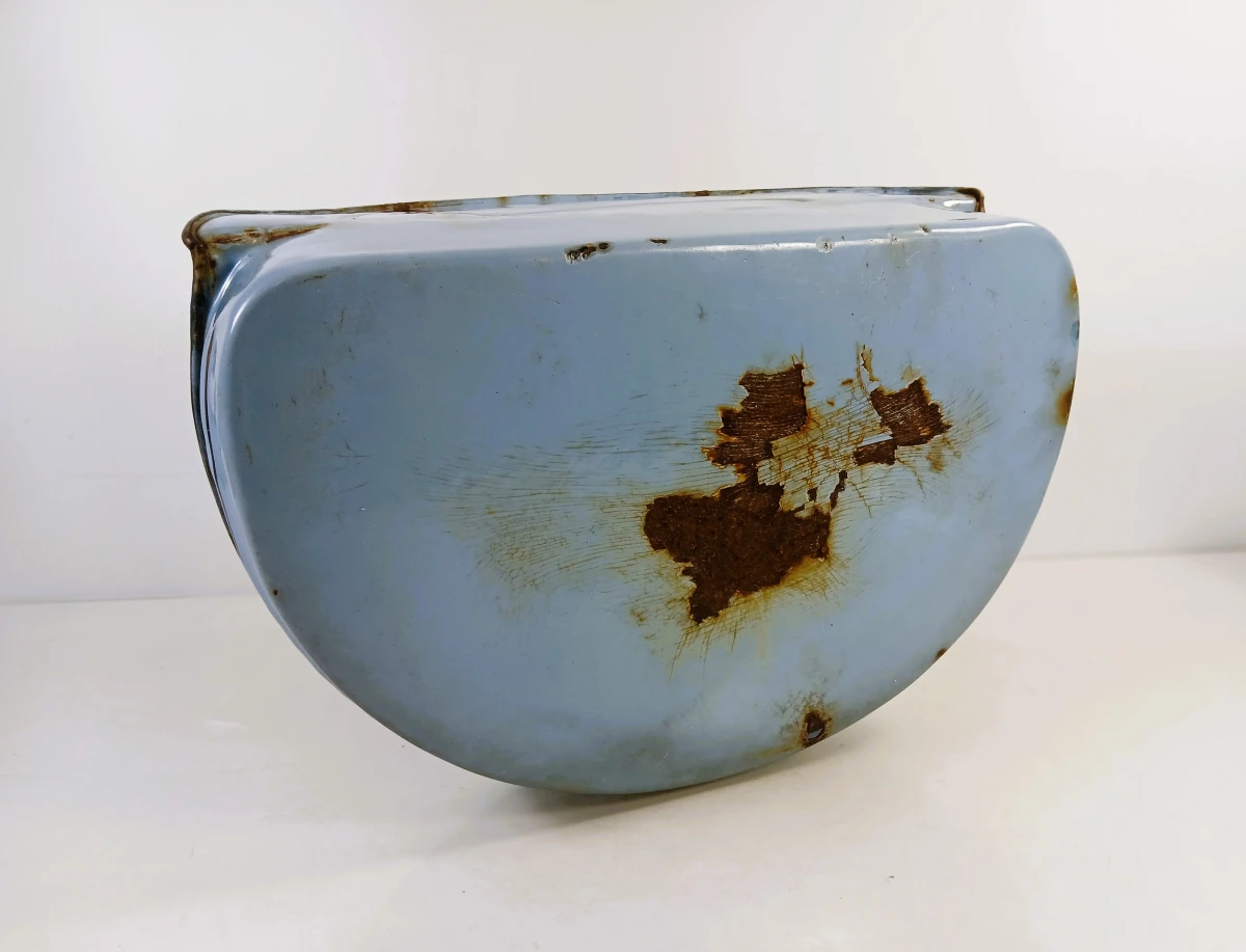 Blauw metalen vintage waterreservoir met bloemenmotief - foto 9