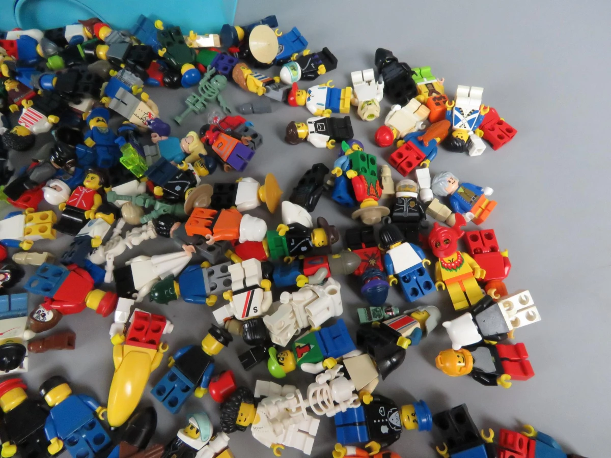 300 Lego figuren