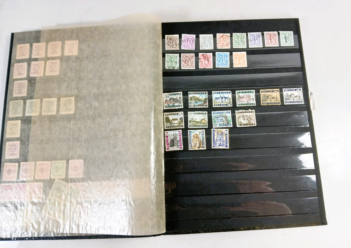 Verzameling postzegelalbums met vooral Belgische postzegels - foto 11