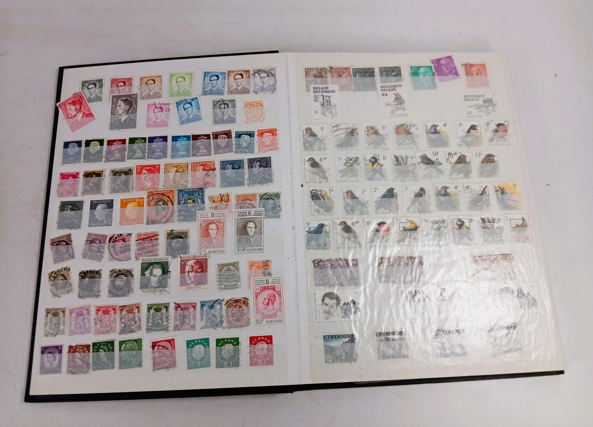Verzameling postzegelalbums met vooral Belgische postzegels - foto 3
