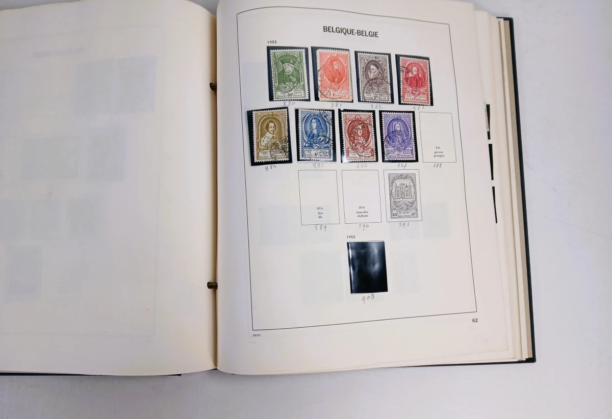 Verzameling postzegelalbums met vooral Belgische postzegels - foto 4