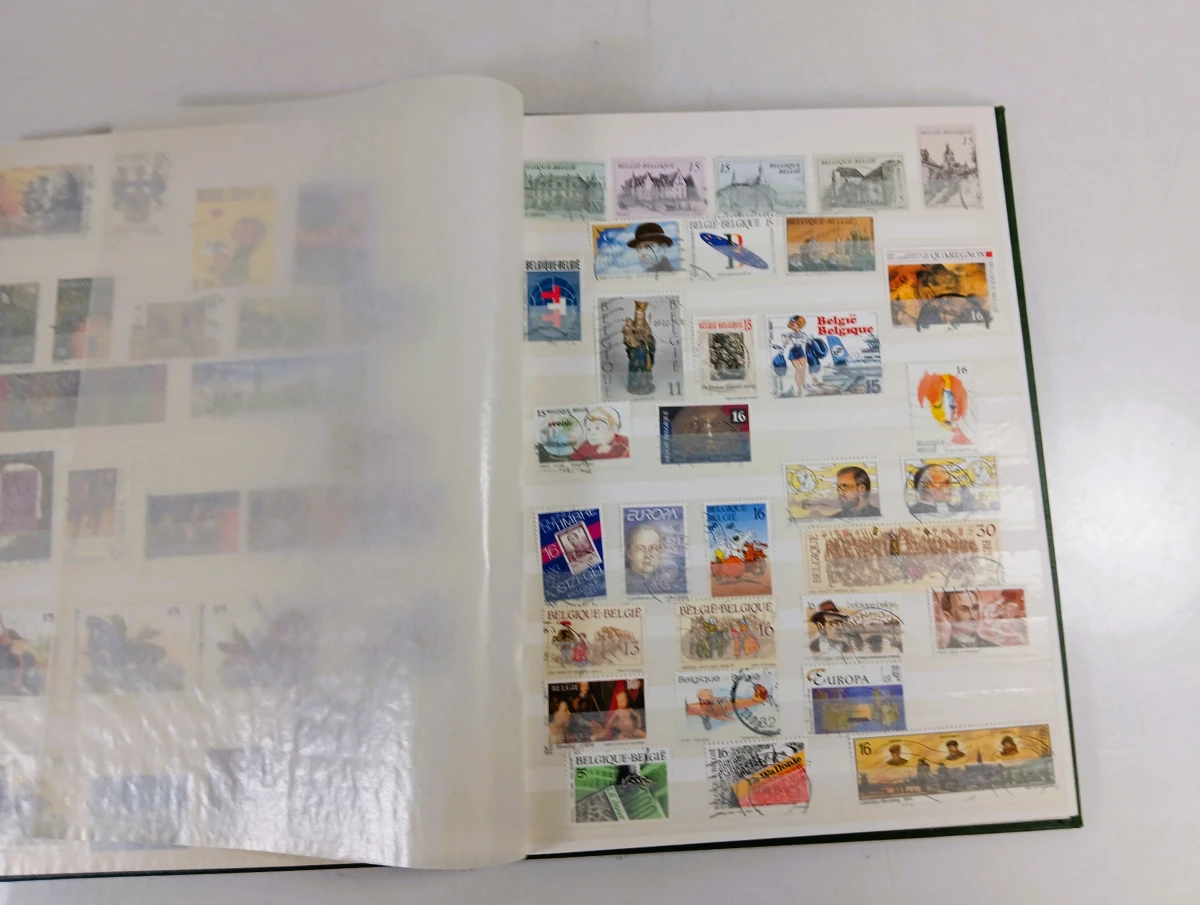 Verzameling postzegelalbums met vooral Belgische postzegels - foto 9