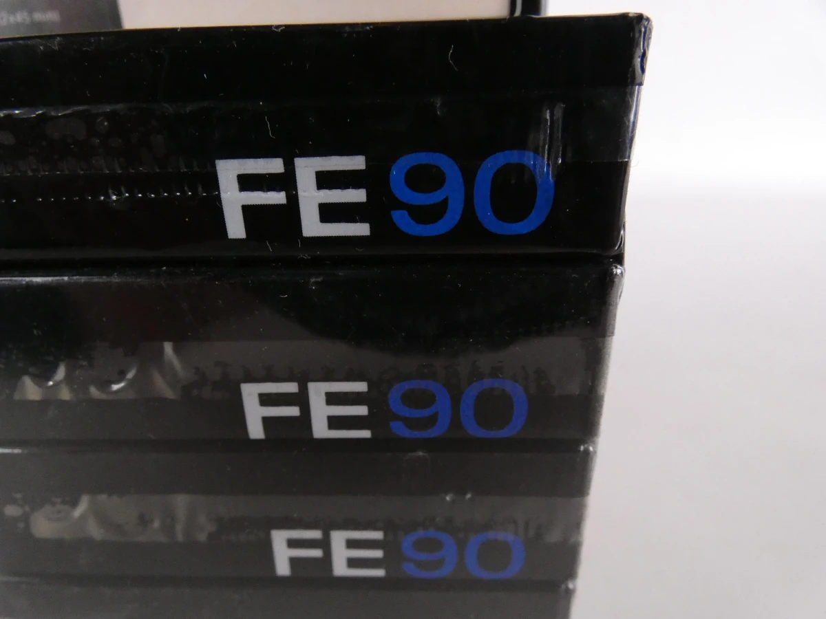 Set van 14 PDM FE90 audiocassettes