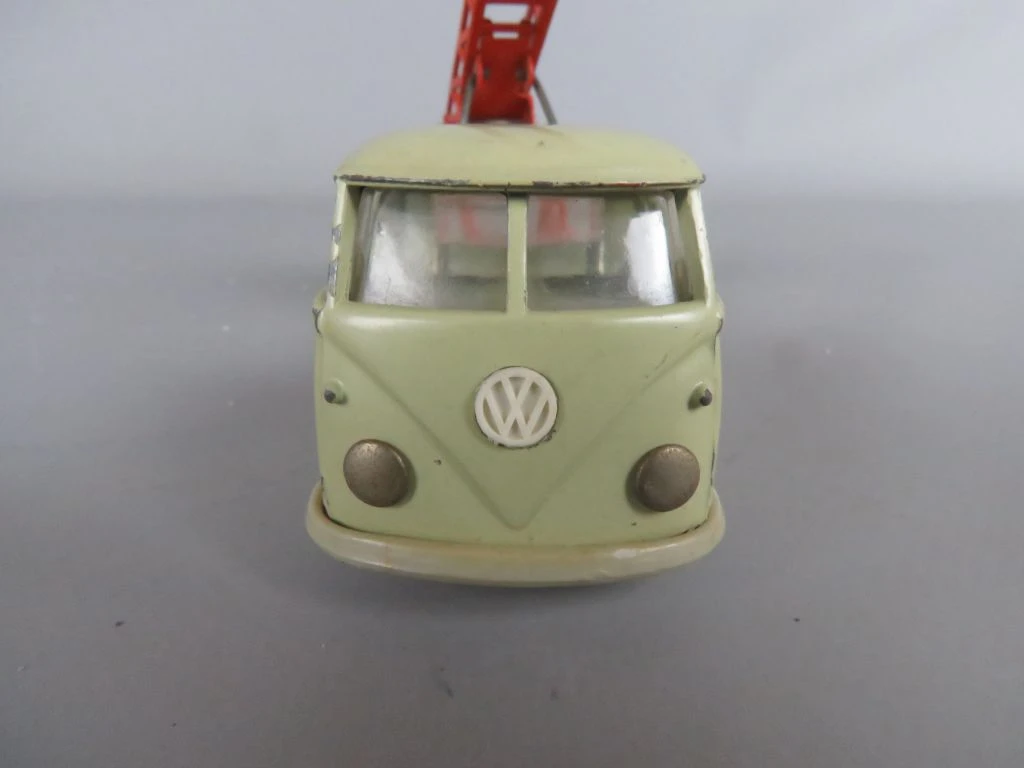 Vintage speelgoed VW brandweerwagen met uitschuifbare ladder