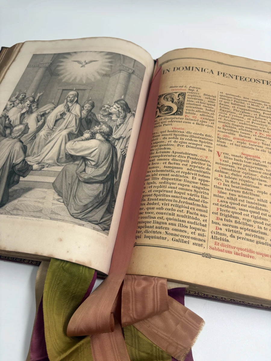 Antiek Missale Romanum gebedenboek