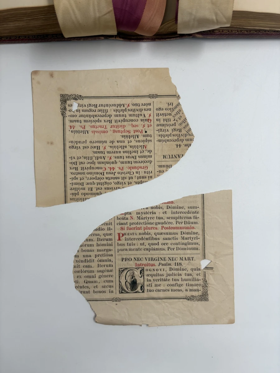 Antiek Missale Romanum gebedenboek