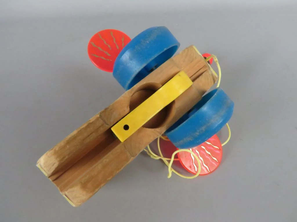 Vintage Fisher Price Queen Buzzy Bee houten trekfiguur