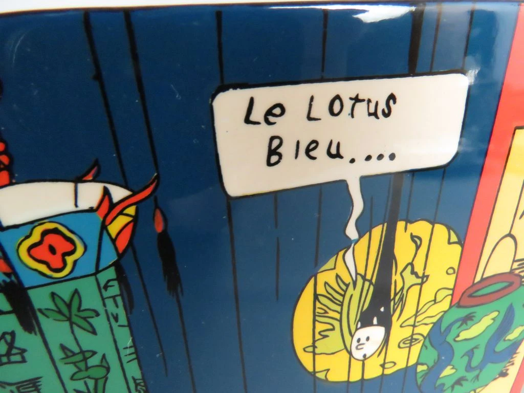 Decoratief bord met Kuifje scène 'Le Lotus Bleu'