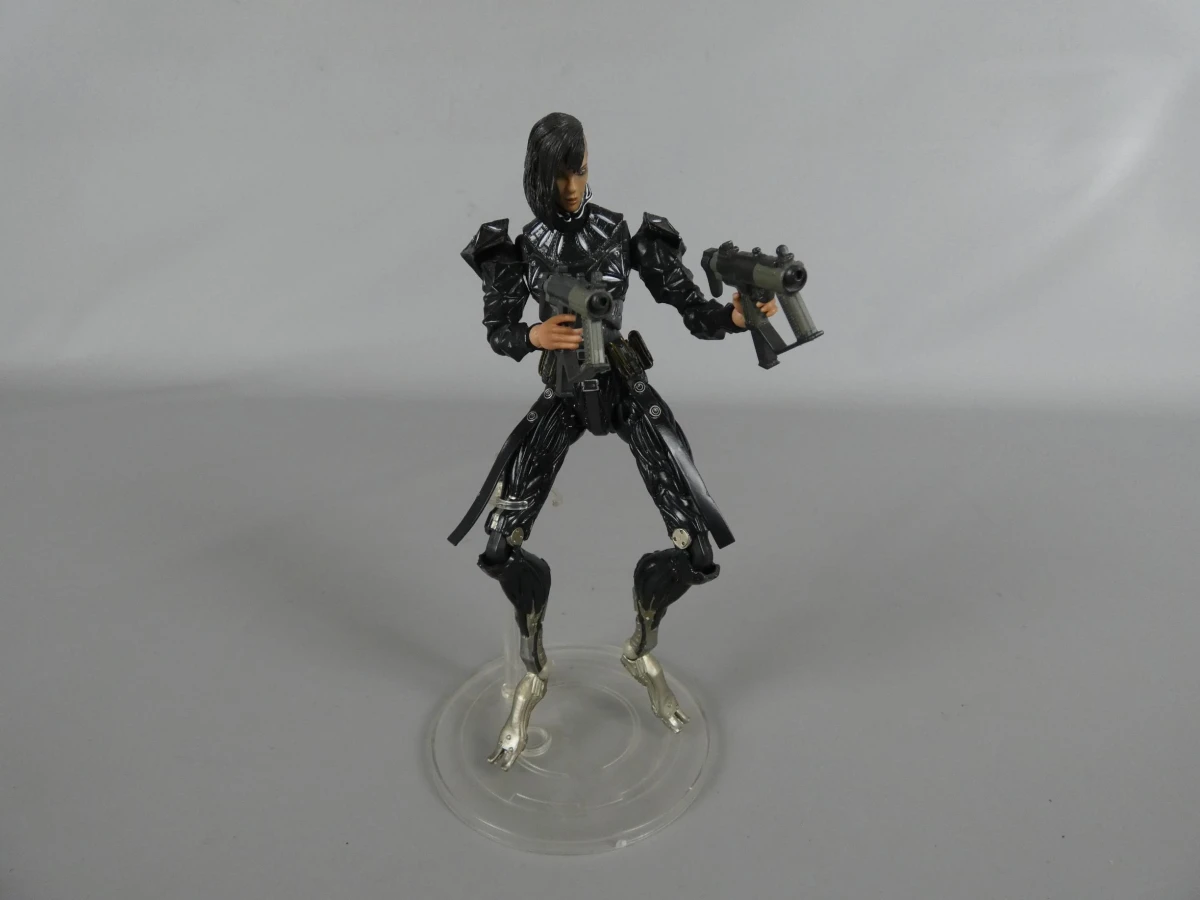 Play Arts Kai Deus Ex: Human Revolution – Yelena Fedorova