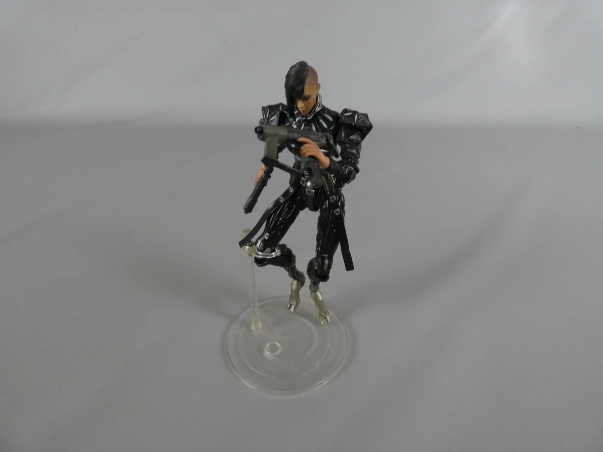 Play Arts Kai Deus Ex: Human Revolution – Yelena Fedorova