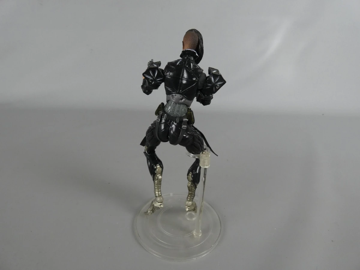 Play Arts Kai Deus Ex: Human Revolution – Yelena Fedorova