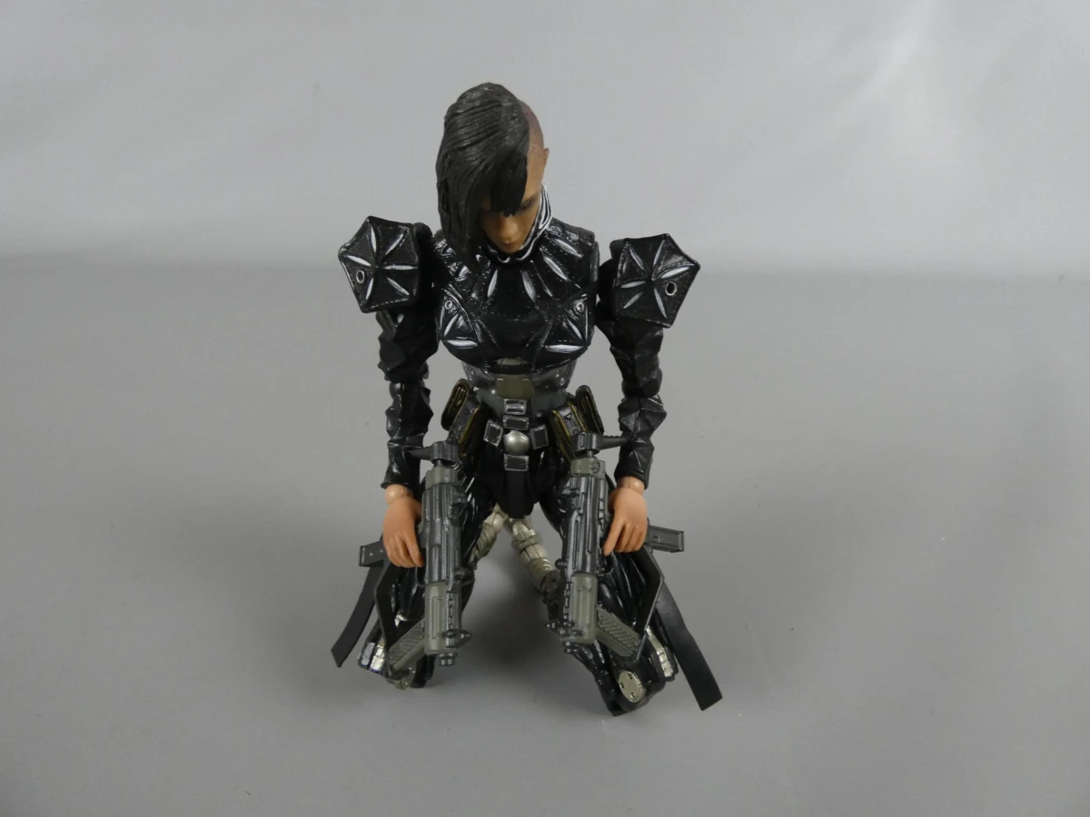Play Arts Kai Deus Ex: Human Revolution – Yelena Fedorova