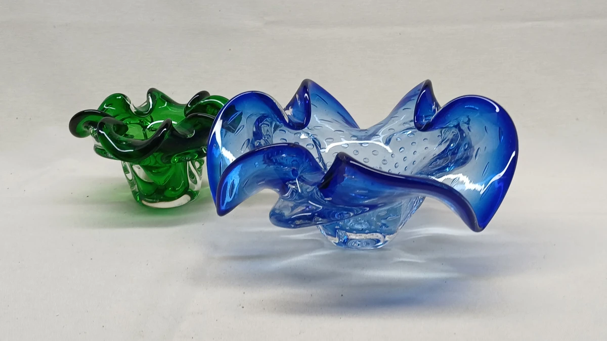 Set van 2 decoratieve glazen schalen in Murano stijl