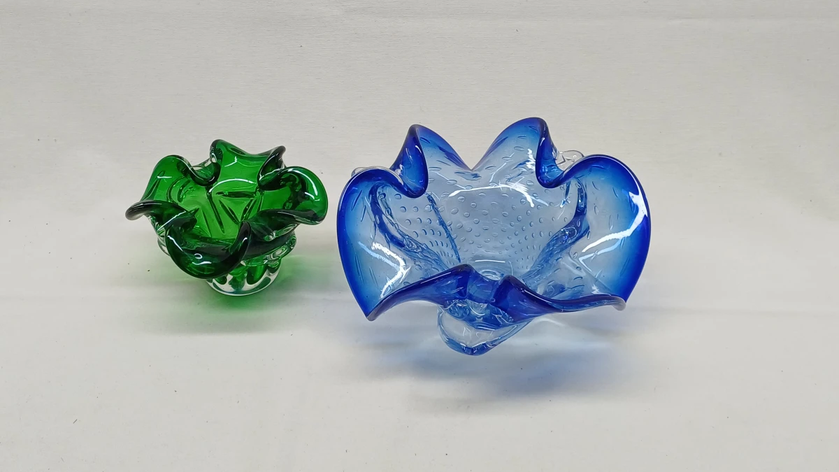 Set van 2 decoratieve glazen schalen in Murano stijl