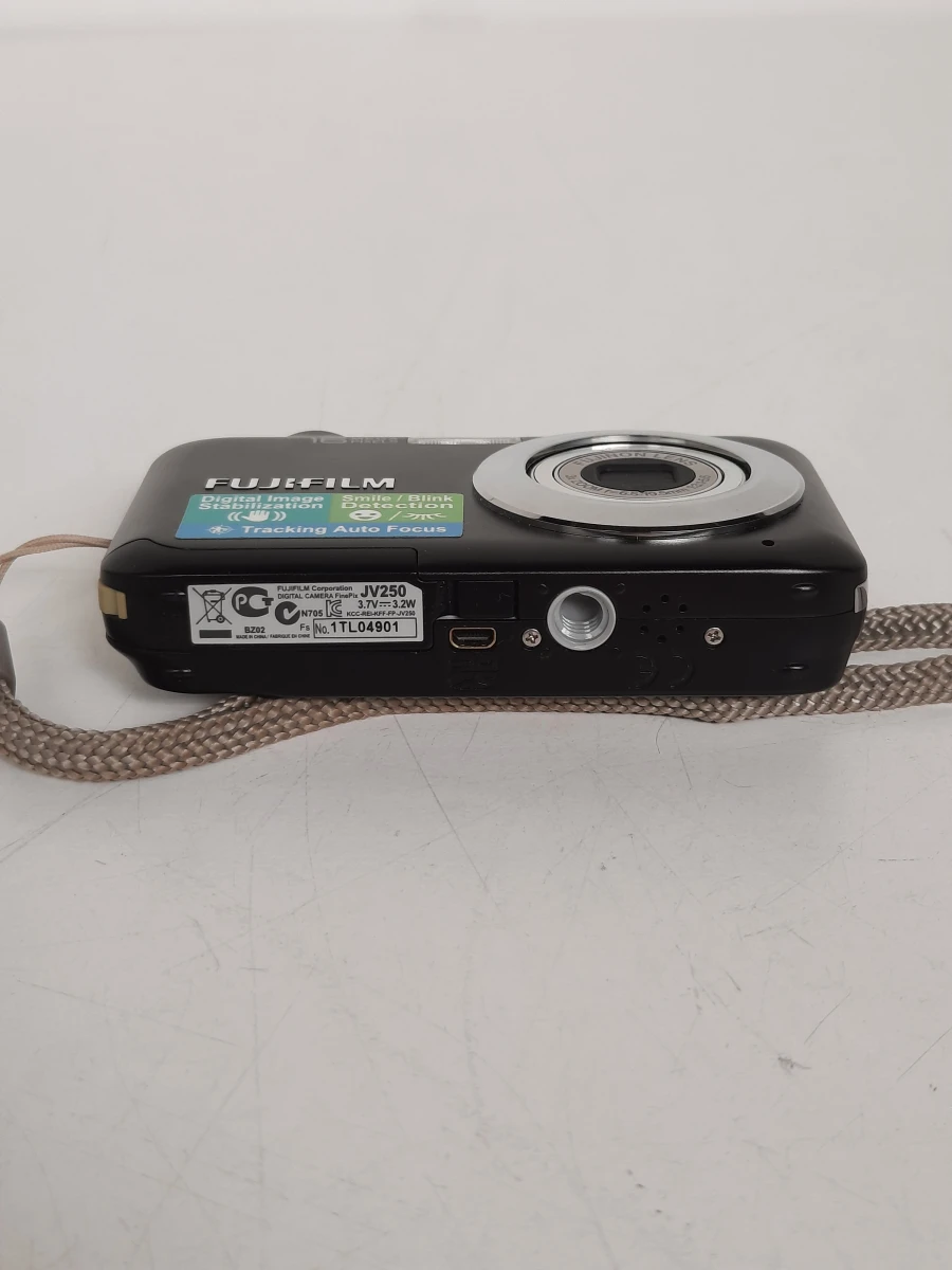 Compacte Fujifilm FinePix JV250 Camera + Oplader & Hoesje – 16 Megapixel