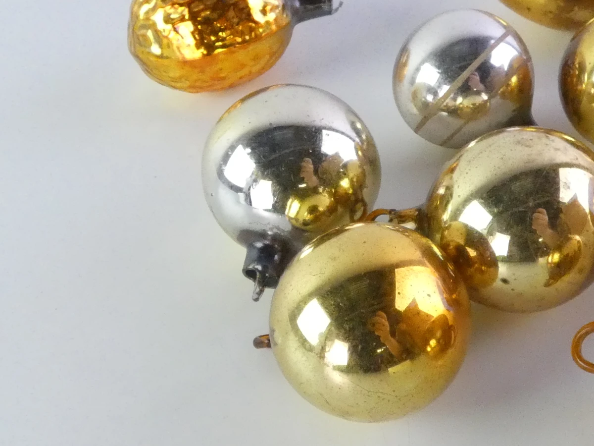 9 vintage ajeko kerstballen goud/zilverkleurig