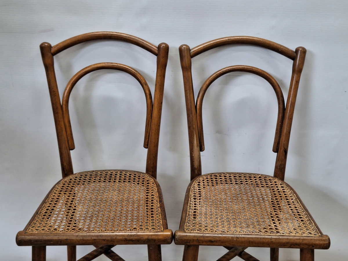 Set van twee antieke Thonet nr. 114 stoelen met rotan zitting - foto 10