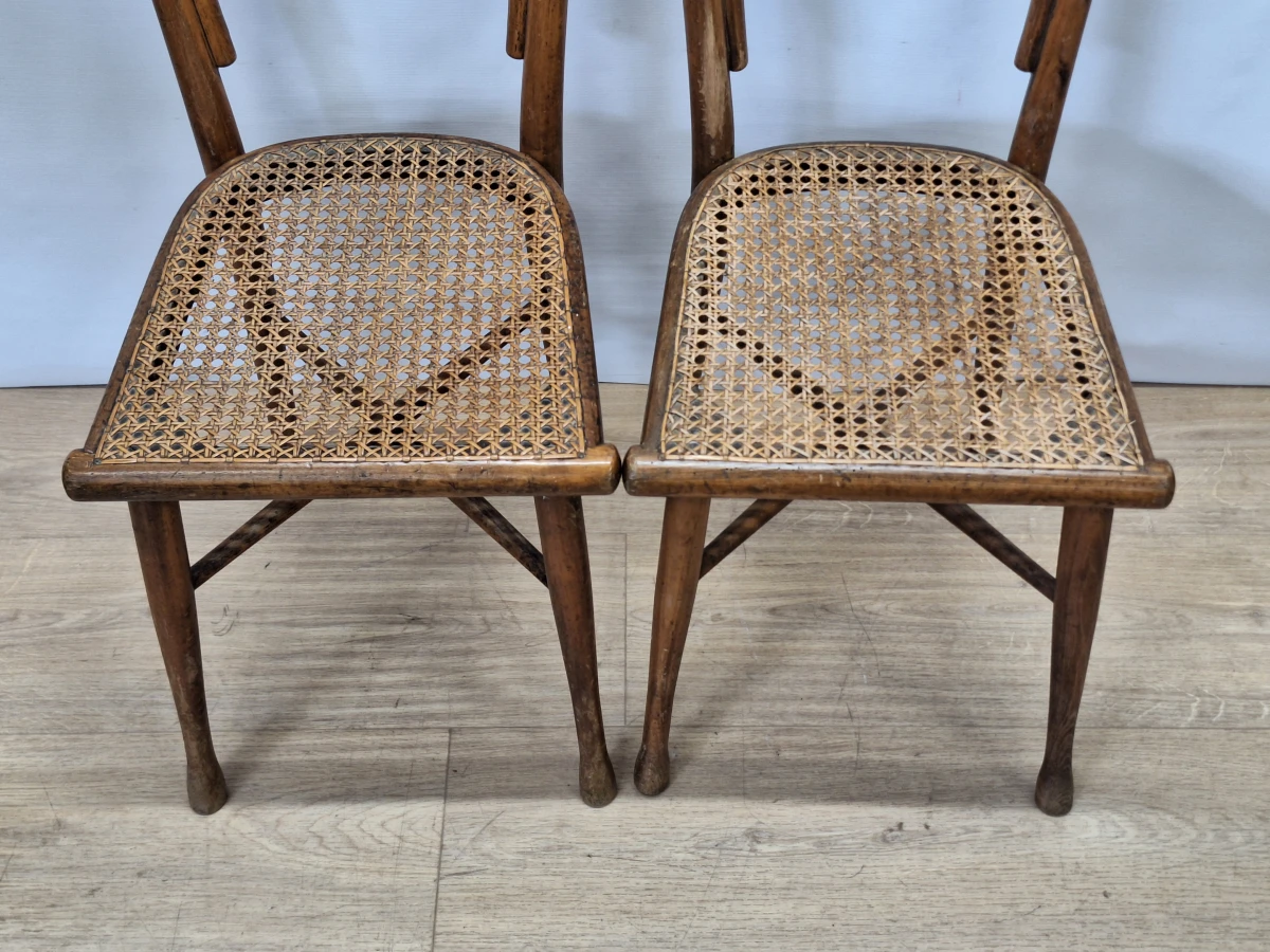Set van twee antieke Thonet nr. 114 stoelen met rotan zitting - foto 9