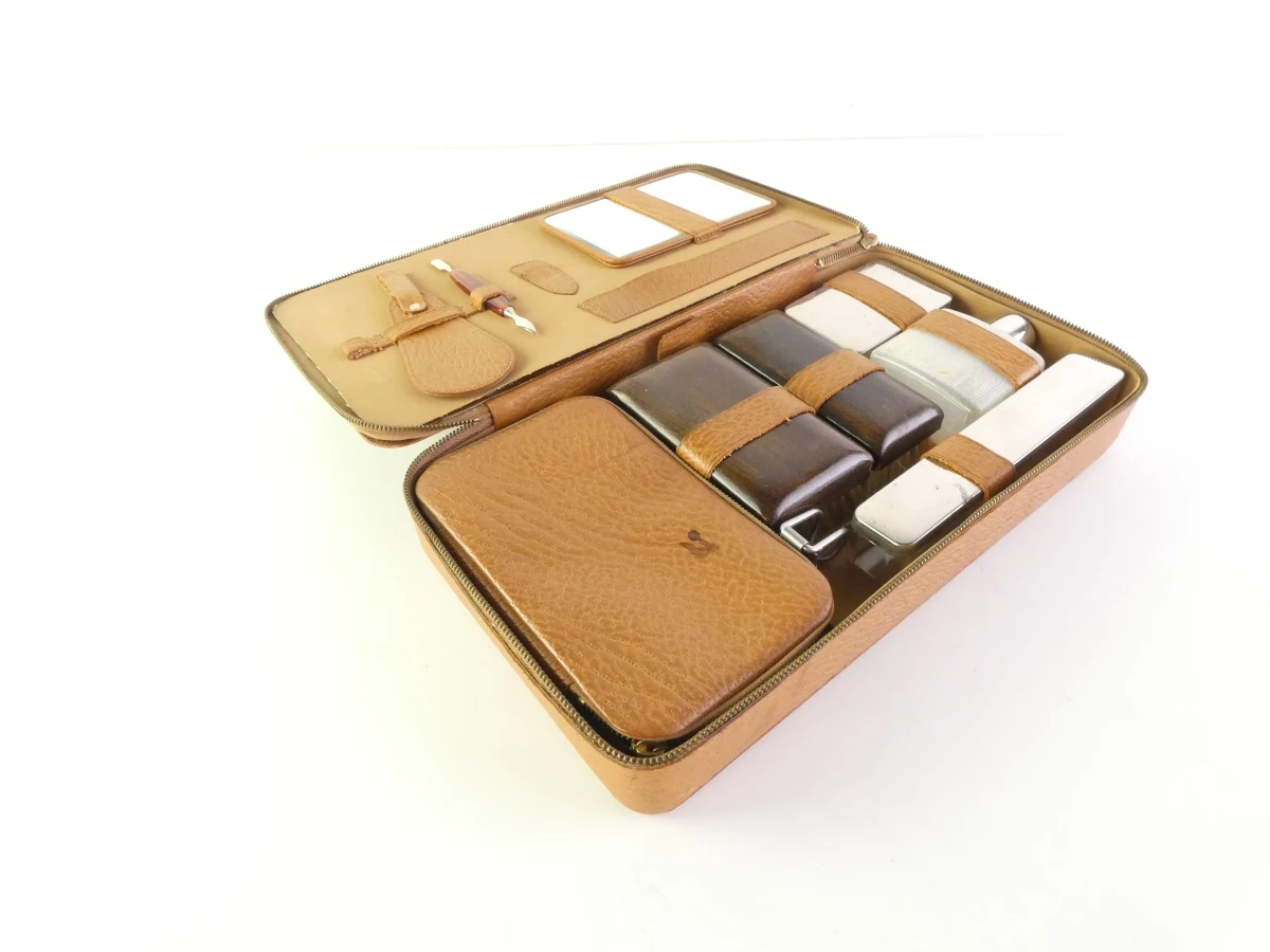 Vintage bruine leren manicure set in etui