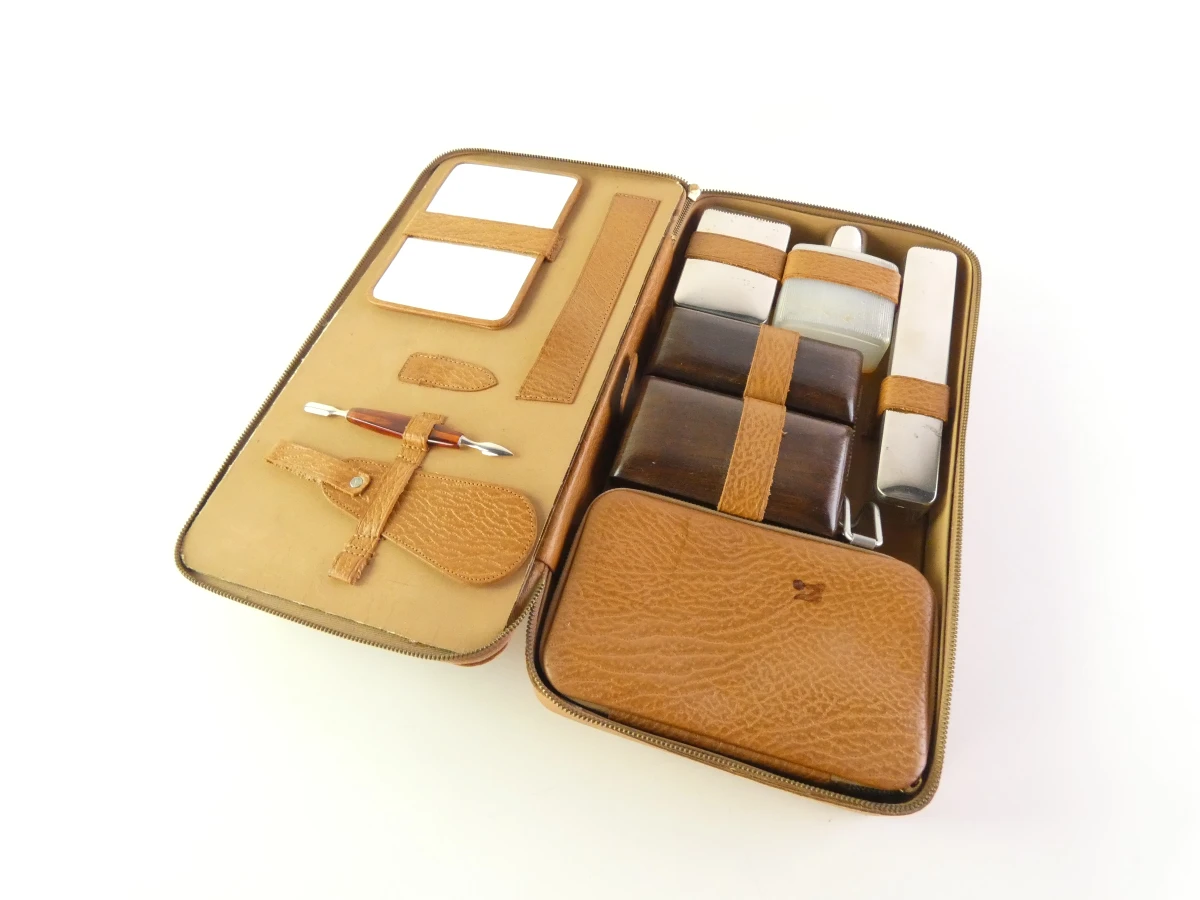 Vintage bruine leren manicure set in etui