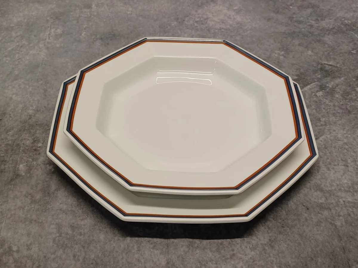 59-delig Octagonaal porseleinen servies met stijlvolle rand - foto 4