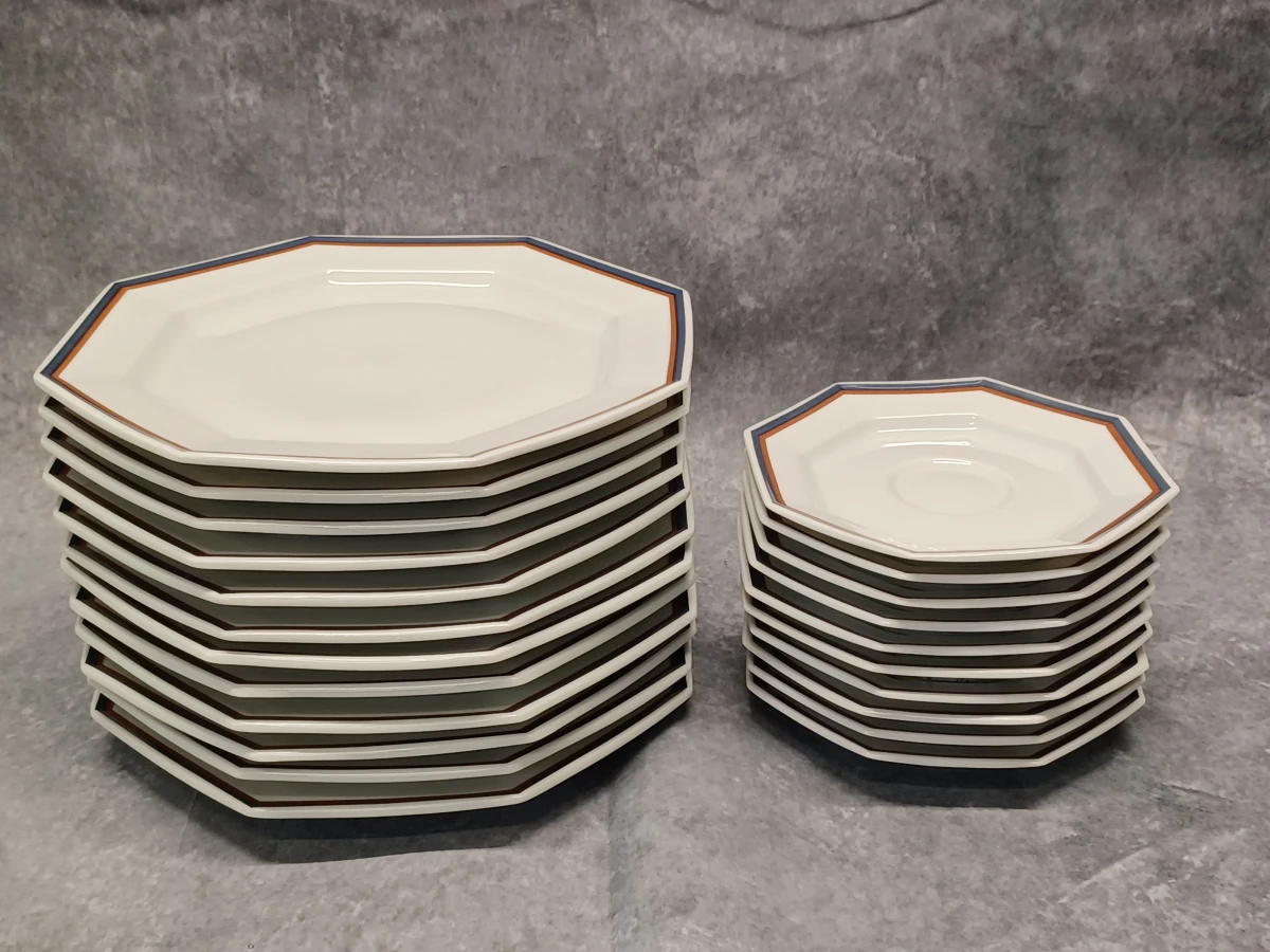 59-delig Octagonaal porseleinen servies met stijlvolle rand - foto 13