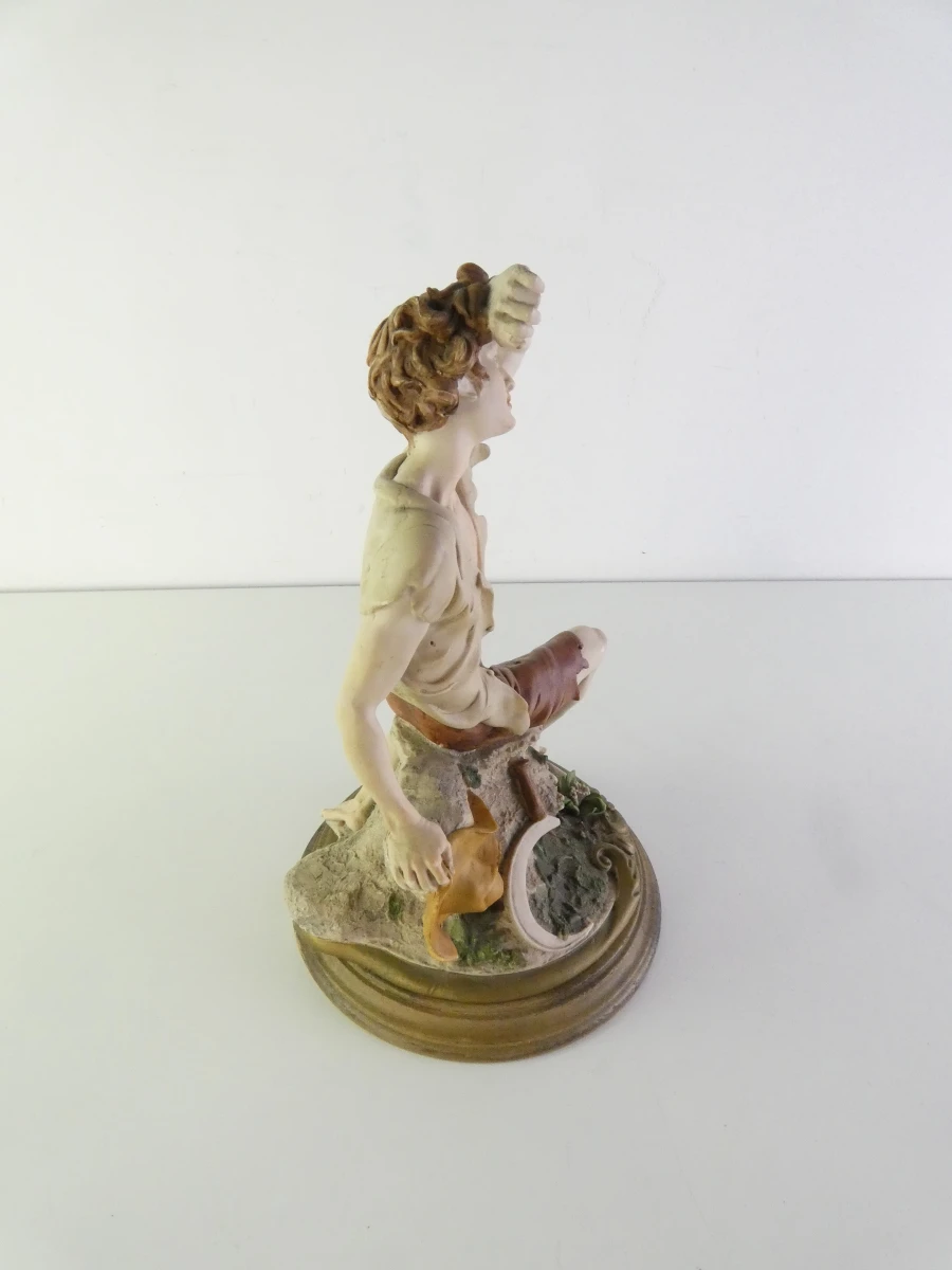 Vintage biscuitporseleinen beeldje - Capodimonte