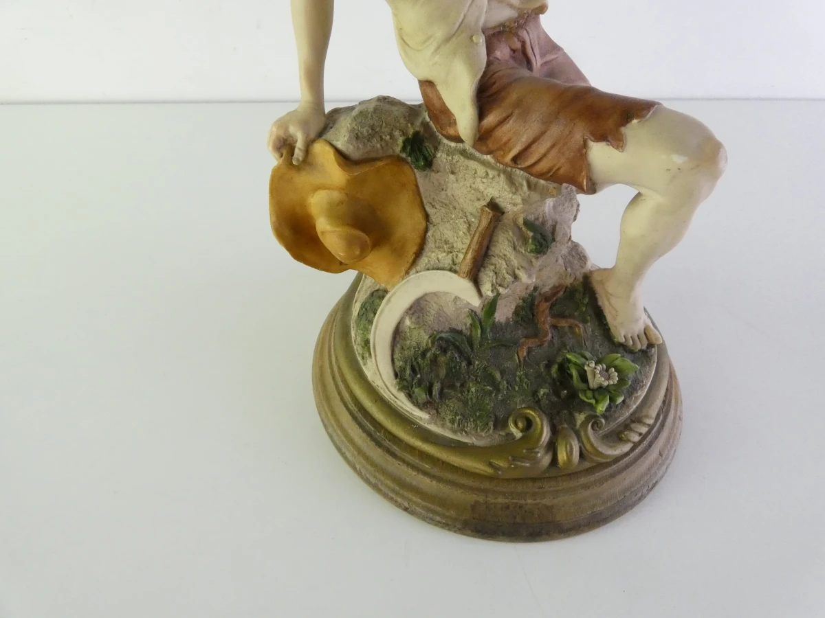Vintage biscuitporseleinen beeldje - Capodimonte